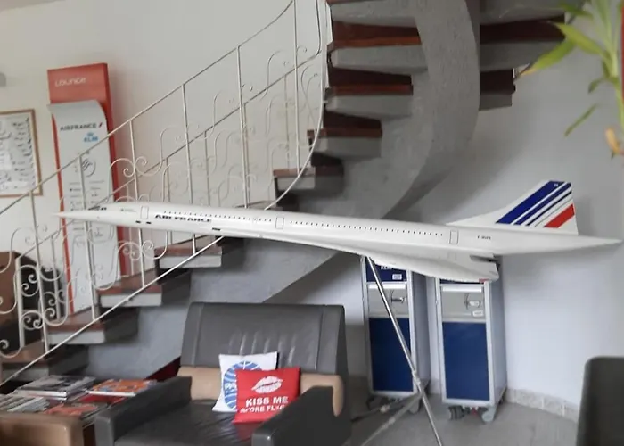 Hangar Rio Hostel